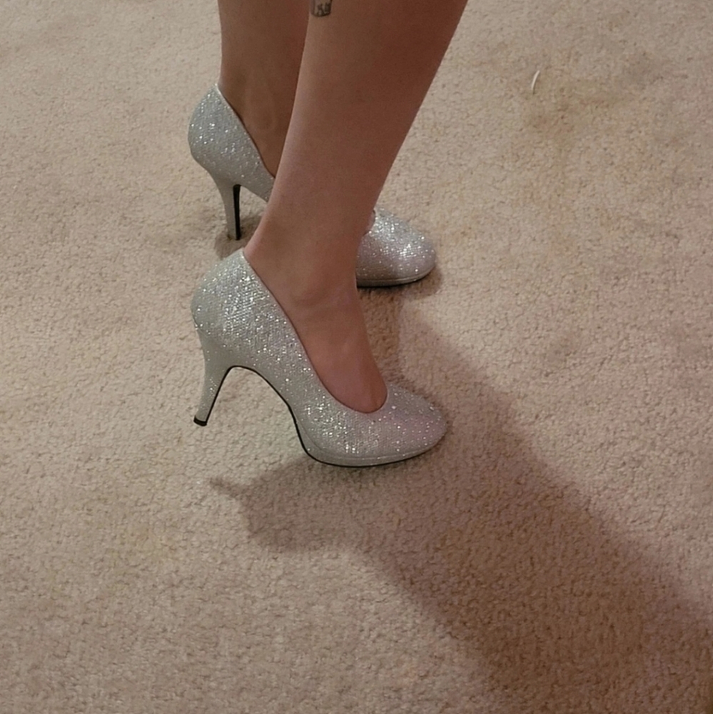 Beautiful sparkly heels